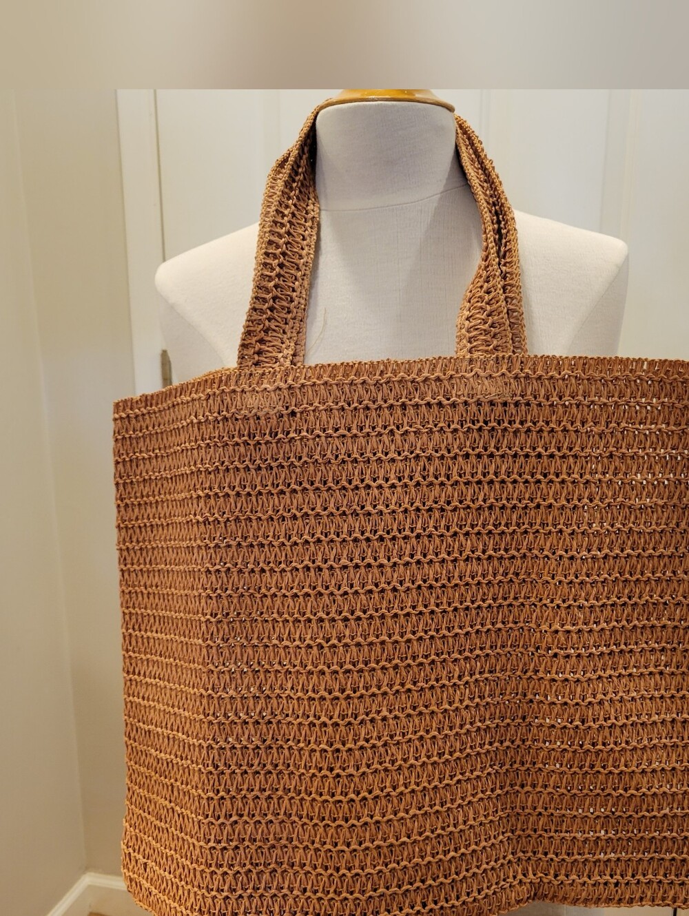 👜NWOT~ BURBERRY RAFFIA TOTE BAG - Picture 4 of 6
